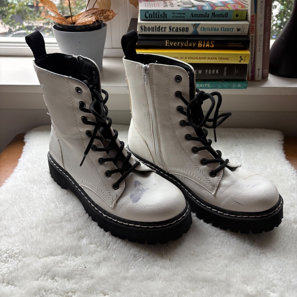 Sincerely Jules White Lace Up Ankle Boots Combat Booties Platform Chunky Sole 8M